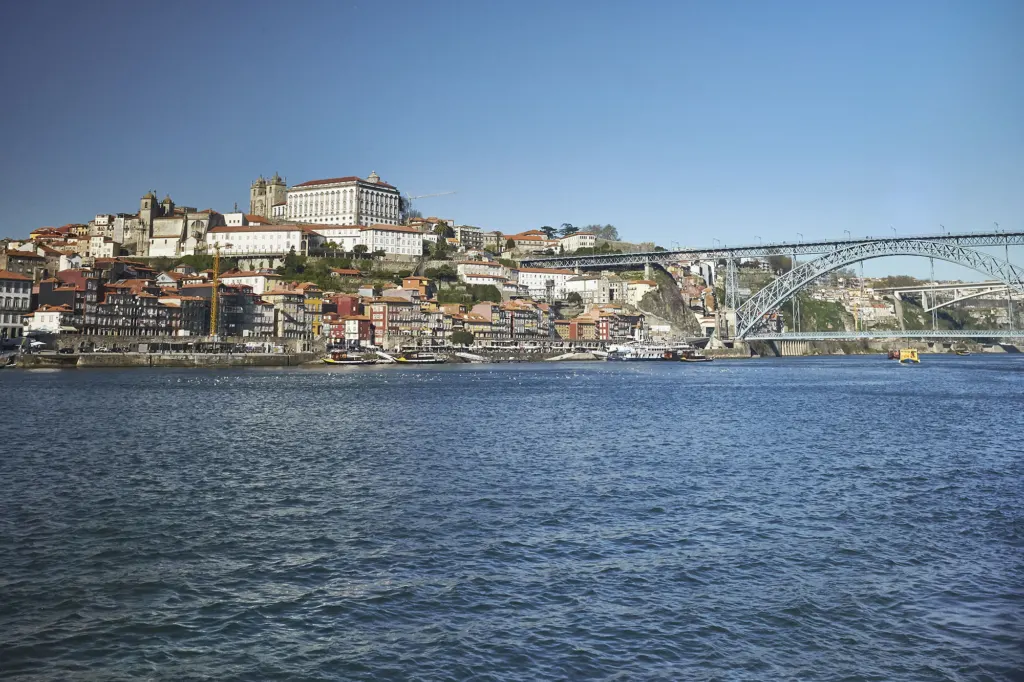 Portugal — documentary and travel photograph in Portugal, frame 29 of 46.